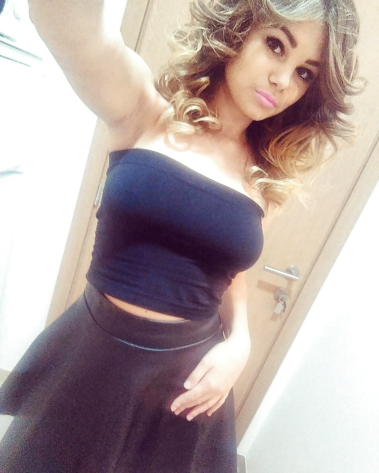 Free Romanian Teen Slut Teodora 12 photos