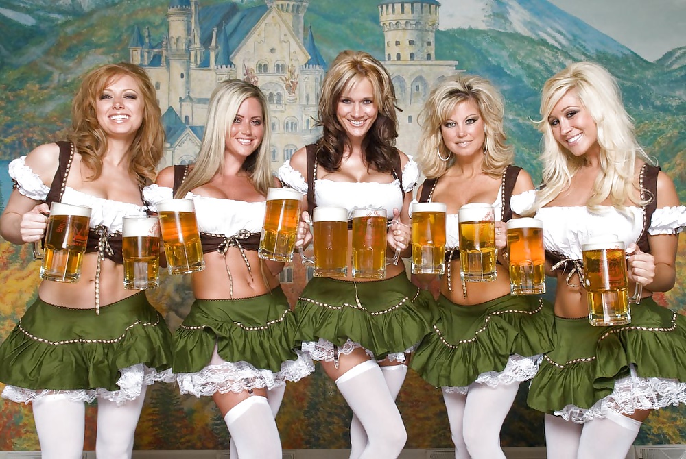 Free Frauen und Bier, Frauen im Dirndl - Lebe das Oktoberfest! photos