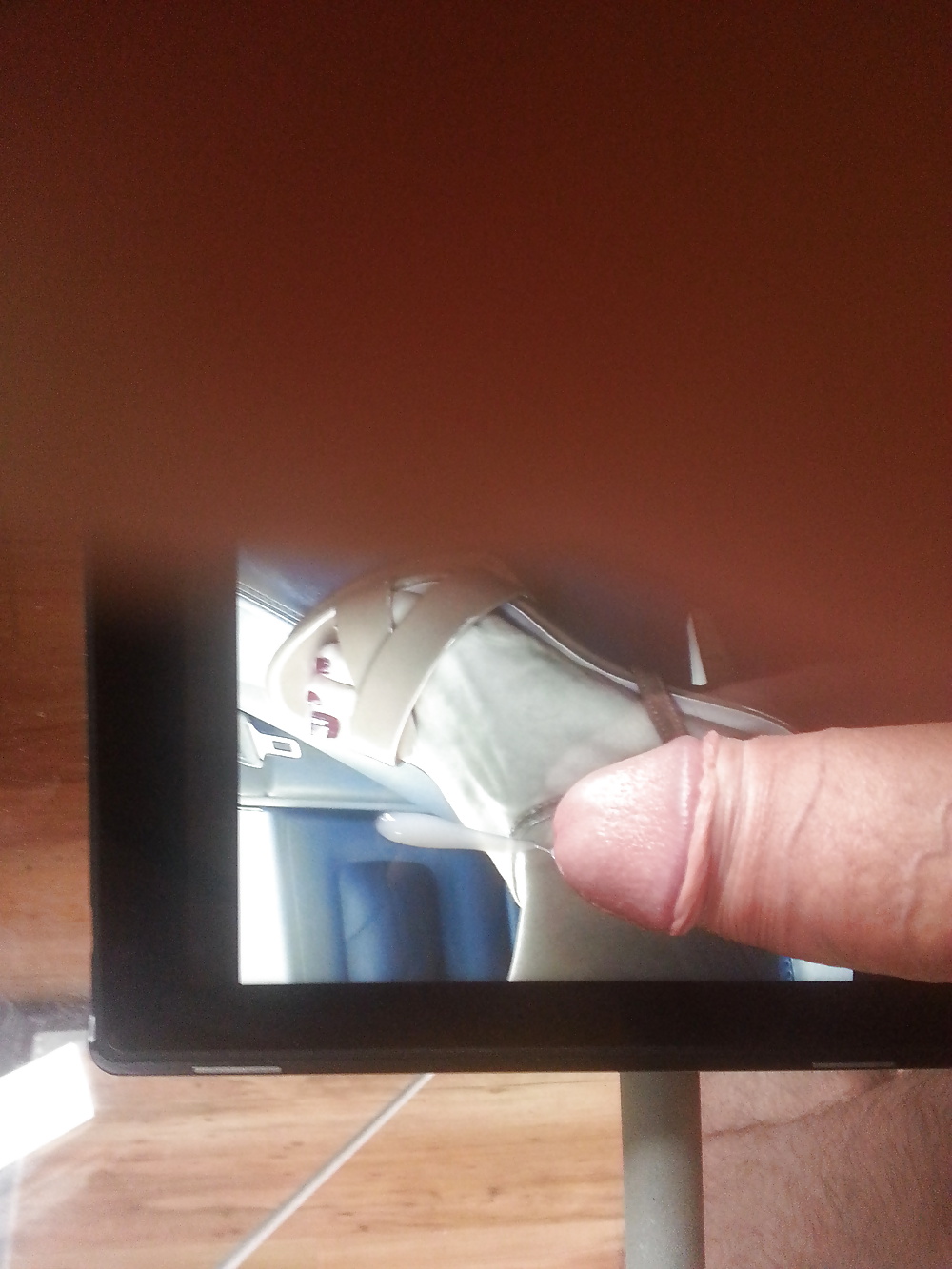 Free Cum Tribute PlatformHighHeels photos