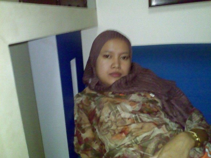 Free Indonesian Hijab Girl photos