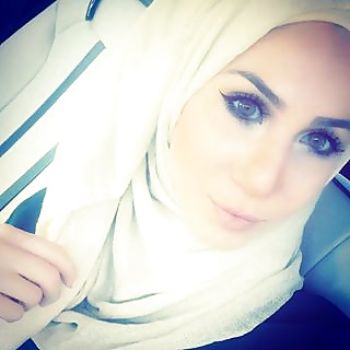 Free Horny hijabie girl - She need hard sex photos