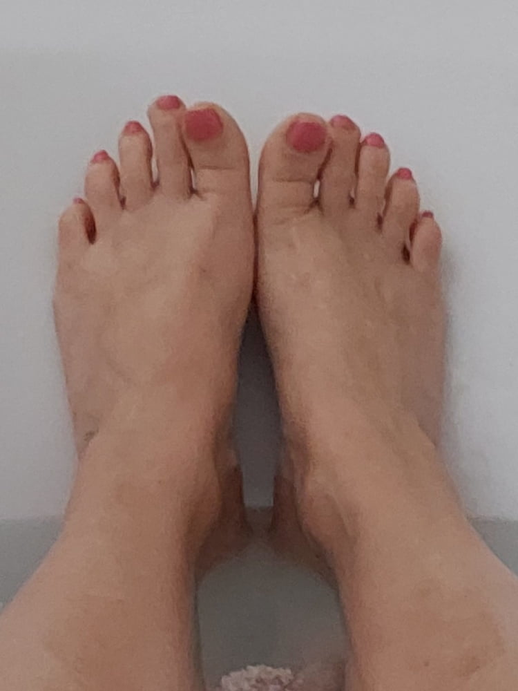 Feet from my wife- 6 Photos 