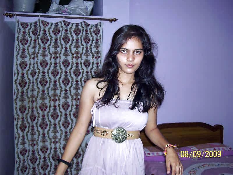 Free Indian Girl Vrinda photos