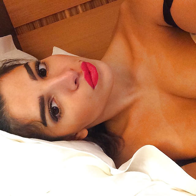 Free Arab beauty 30 - Cum on her photos