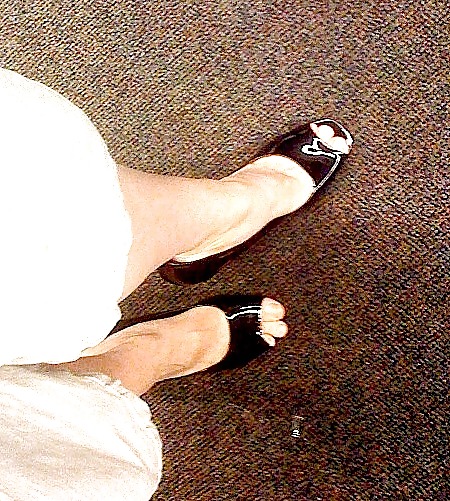 Free Pretty Women's Feet in Strappy Heels - No Trannies photos