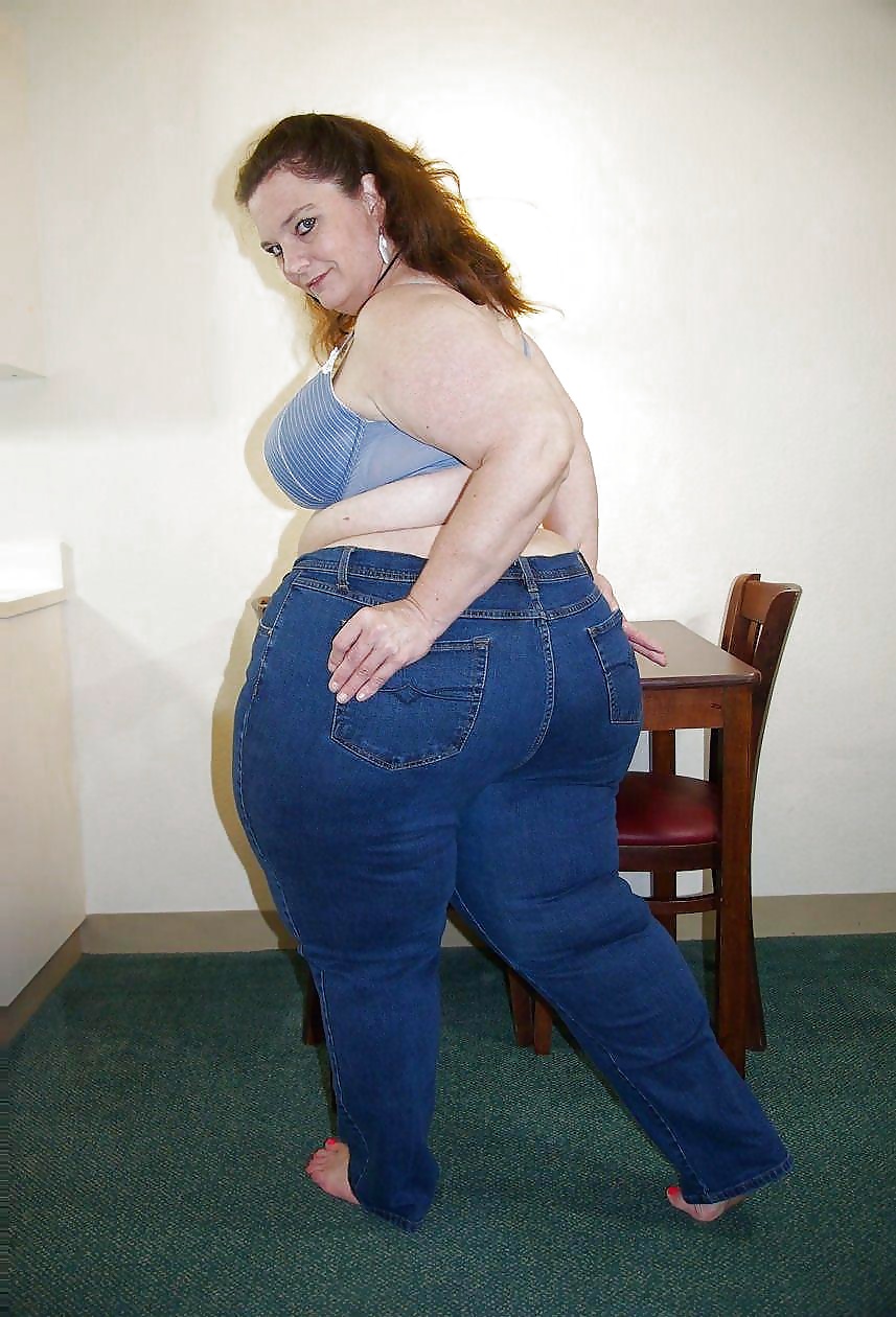 Free Mature big asses in jeans! Amateur collection! photos