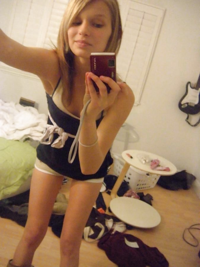 Free Teen Selfshot 2 photos