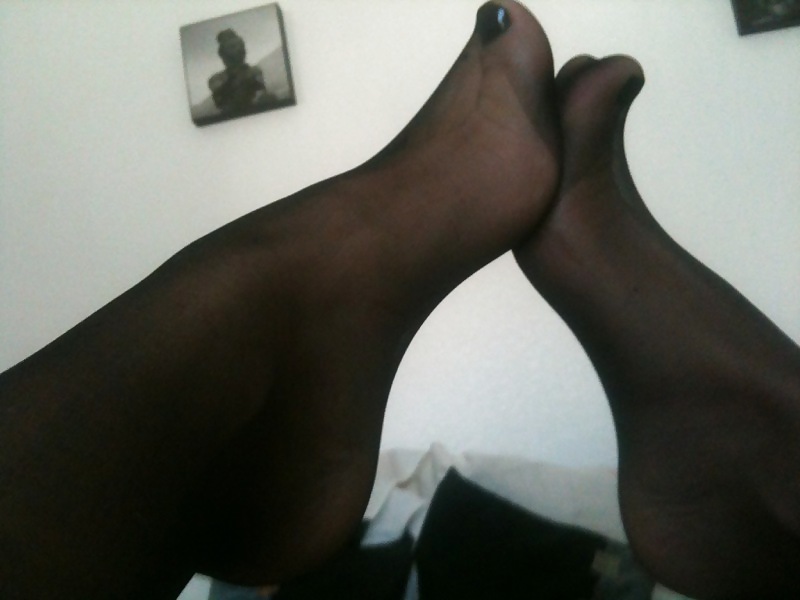 Free my feet in hold ups photos