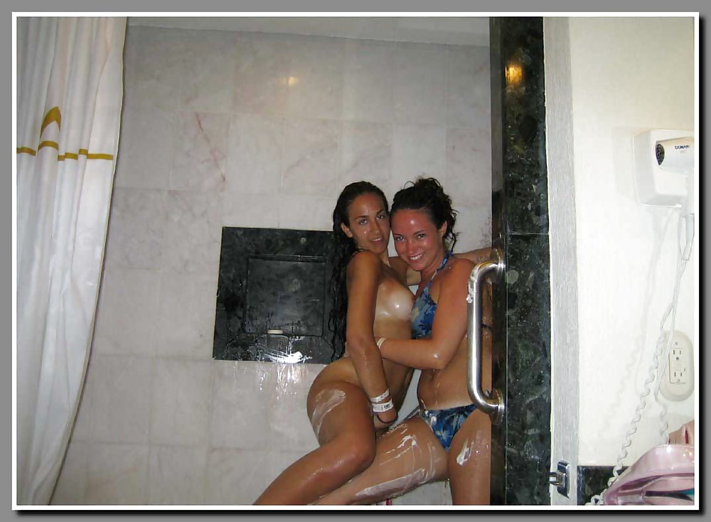 Free Shower lesbians photos