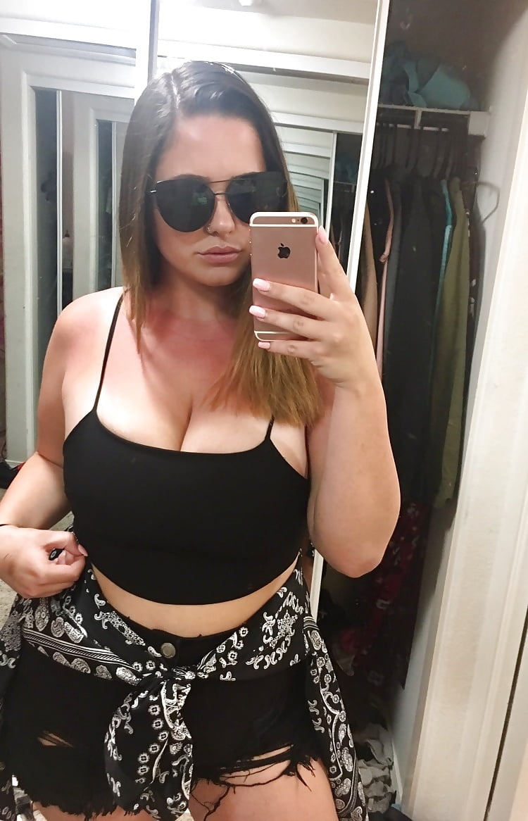 Free Hottie from Twitter 2 photos