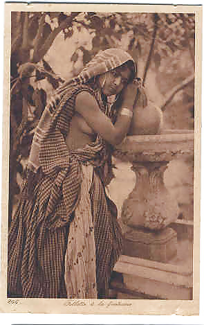 Free Vintage Arab Girls photos