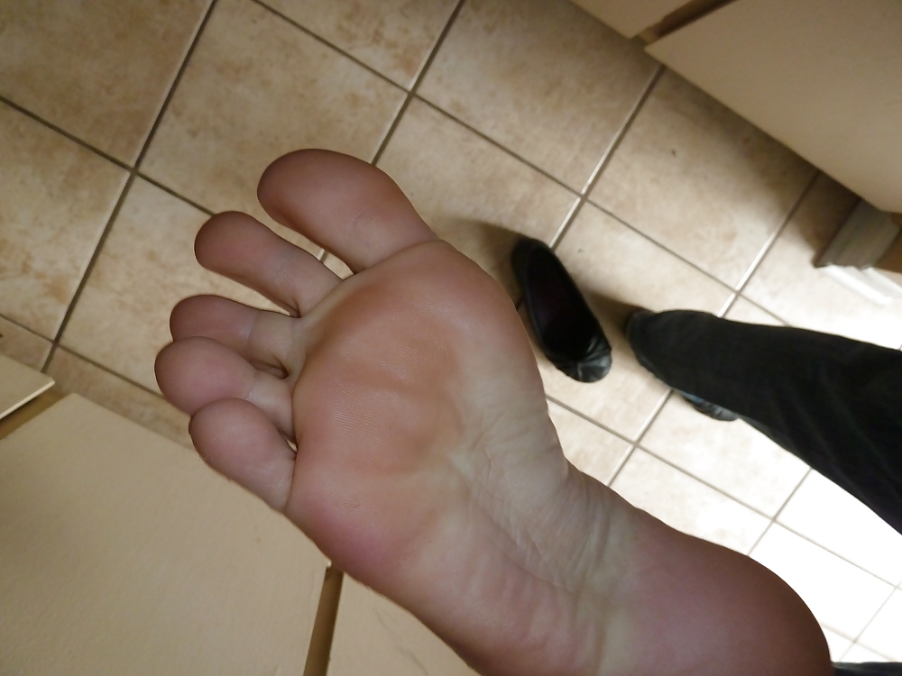 Free soft soles and sexy toes photos