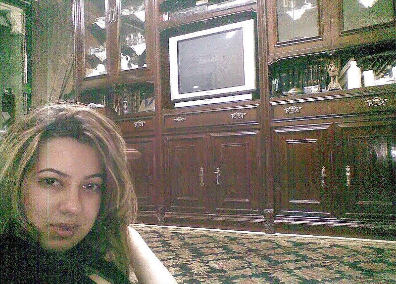 Free Arab Ex-Girlfriends 4 photos