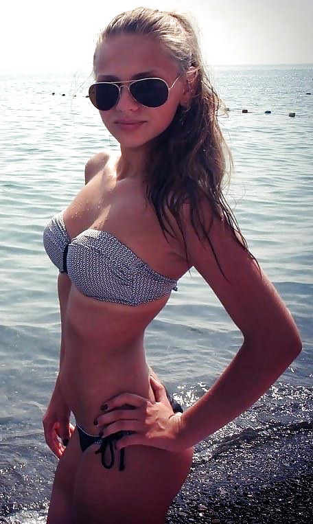 Free bikini beauties photos