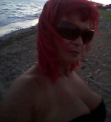 Free Greek FB slut Mairi Got photos