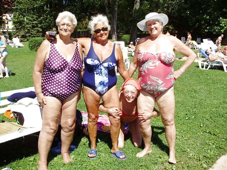 Mature women in bikini 7.